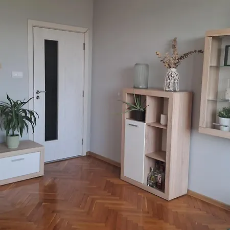 Nikos Apartment Varna